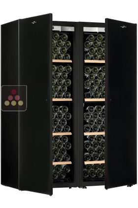 Combination of 2 single temperature wine cabinets for ageing and/or service - Storage shelves