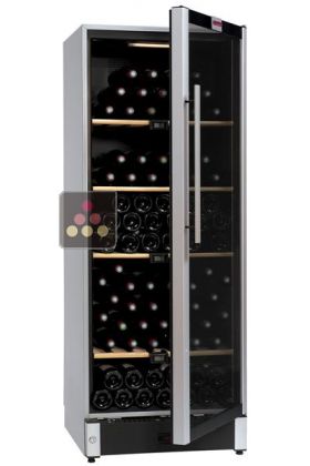 Wine cabinet for multi temperature service or single temperature storage 