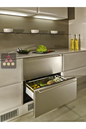 Drawer fridge with stainless steel front