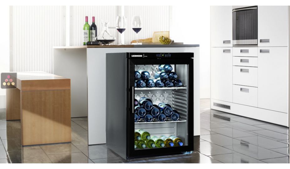 Single temperature wine storage or service cabinet 