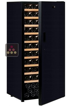 Single temperature wine ageing and storage cabinet 