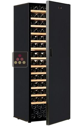 Single temperature wine ageing and storage cabinet 