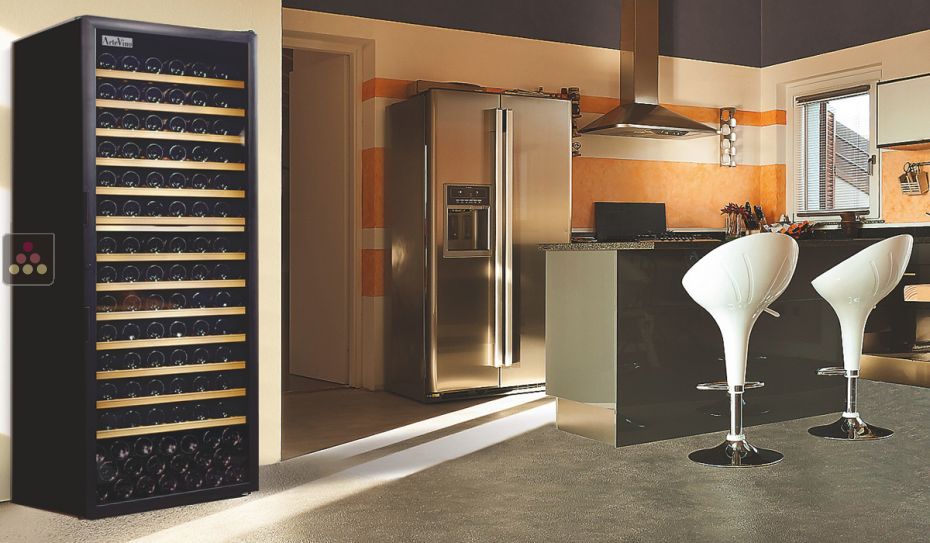 Multi-Temperature wine storage and service cabinet 