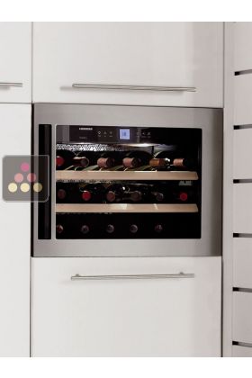 Single-temperature wine cabinet for storage or service - can be fitted