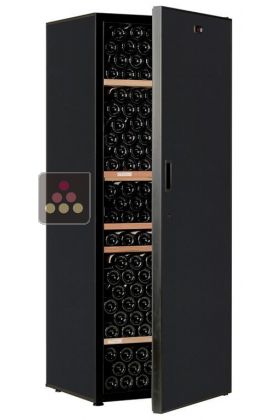 Single temperature wine ageing and storage cabinet 