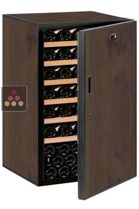 Single temperature wine ageing and storage cabinet 