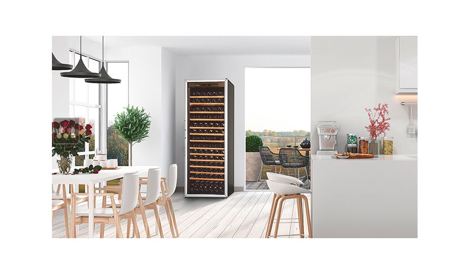 Single temperature wine ageing and storage cabinet - Sliding shelves