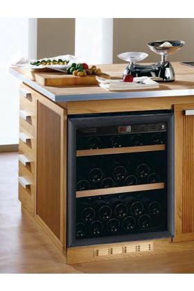 Mono-temperature Wine Cabinet for preservation or service - can be built-in