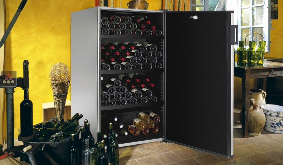 Multi-Temperature wine storage and service cabinet 