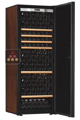 Single temperature wine ageing and storage cabinet 