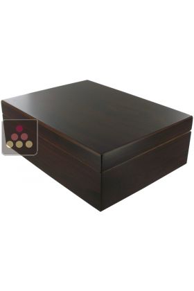 Cigar humidor complete with ashtray and cigar cutter