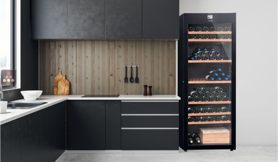 Single temperature wine storage or service cabinet