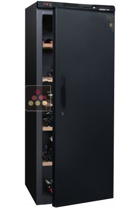 Single-temperature wine cabinet for ageing or service