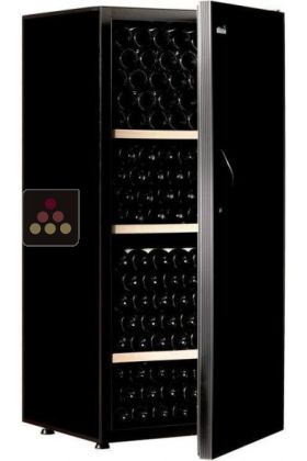 Single temperature wine ageing and storage cabinet 