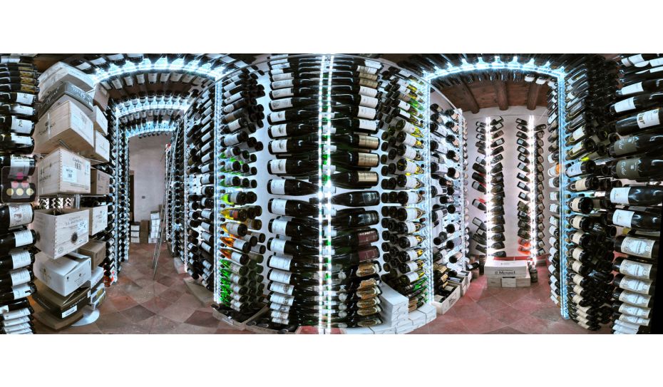 Wall Wine Rack in Clear Plexiglass for 114 bottles - (optional LED lighting)