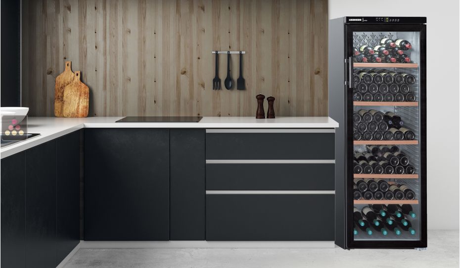 Multi-Temperature wine storage and service cabinet 