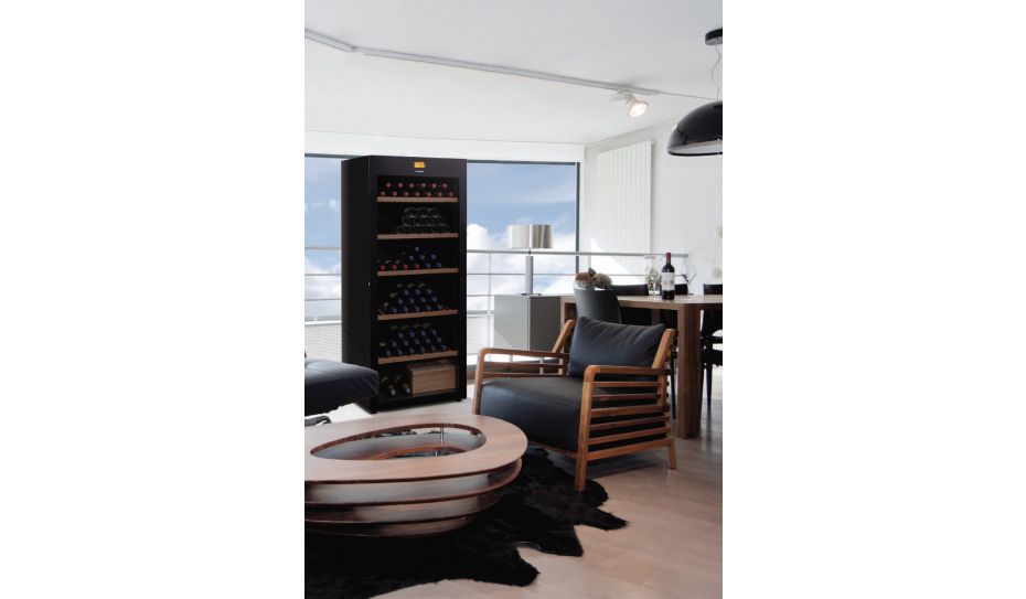 Single temperature wine storage or service cabinet