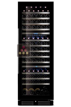 Wine conservation and service cabinet with 3 temperatures