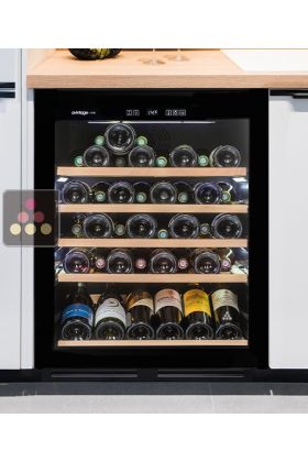 Single temperature built-in wine cabinet for storage and/or service