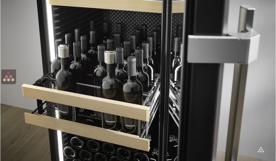 Connected single-temperature wine cabinet for ageing or service