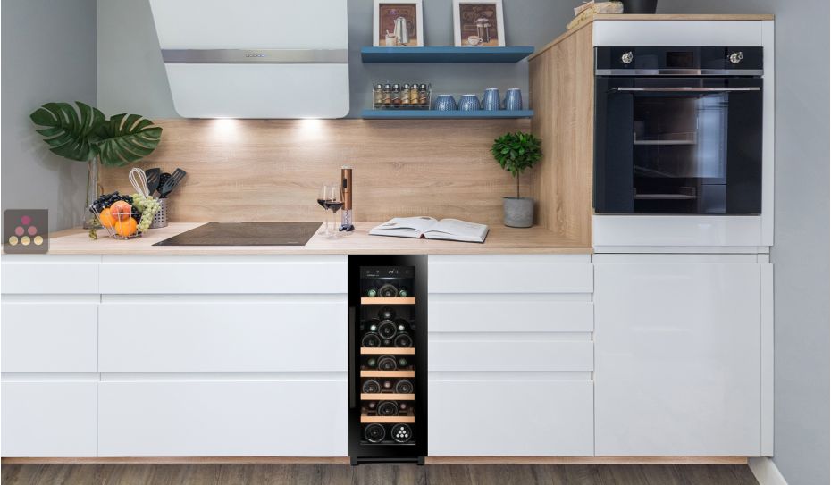 Built-in single temperature wine service cabinet