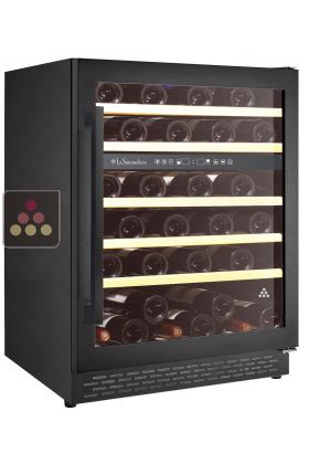 Dual temperature wine cabinet for service