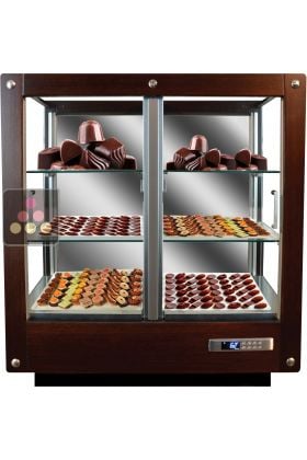 3-sided refrigerated display cabinet for chocolate storage