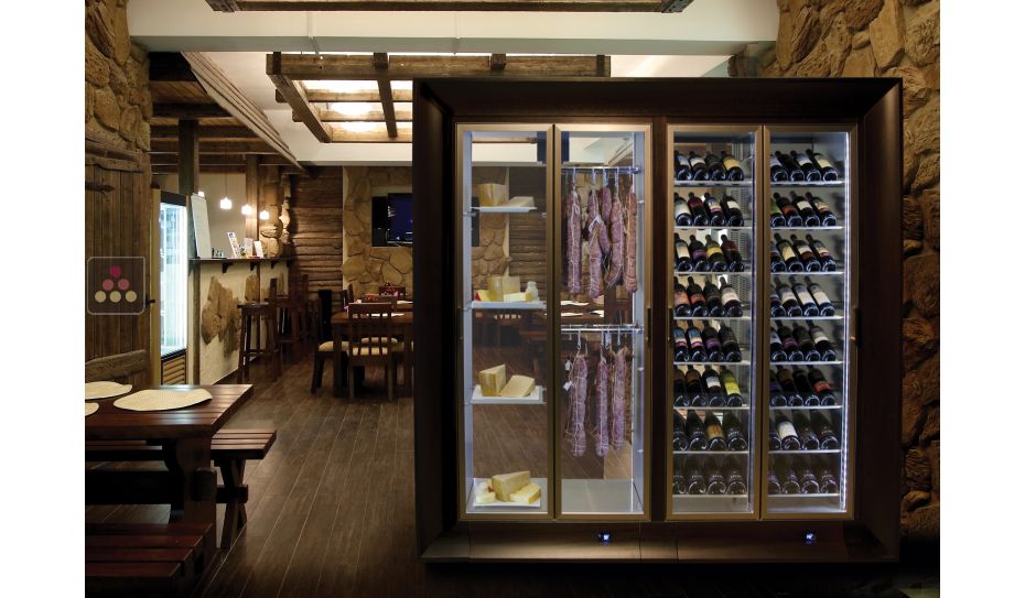 Combination of 2 professional refrigerated display cabinets for wine, cheese and cured meat - Central installation - Curved frame
