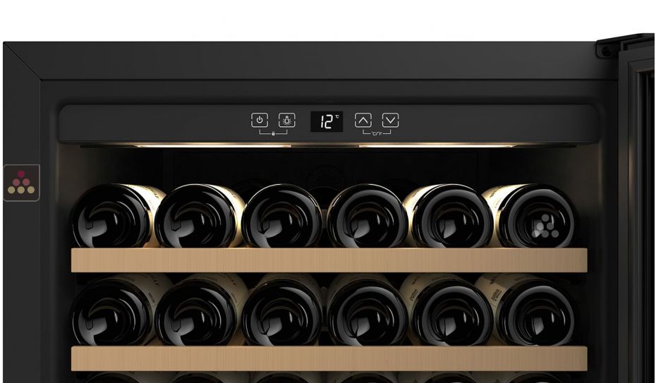 Built-in 1 temperature wine cabinet for storage and service
