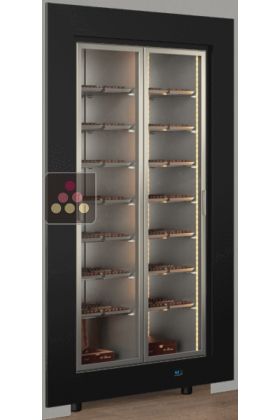 Built-in refrigerated display cabinet for chocolates 