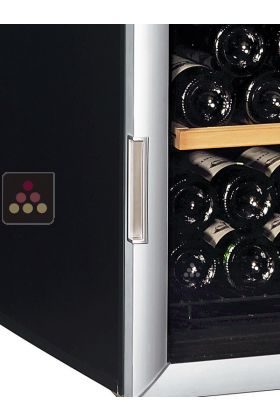Silver handle for glass door Artevino Oxygen wine cabinet
