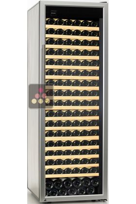 Single temperature silent wine cabinet for ageing or service