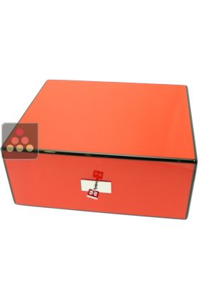 Cigar humidor with red finishing