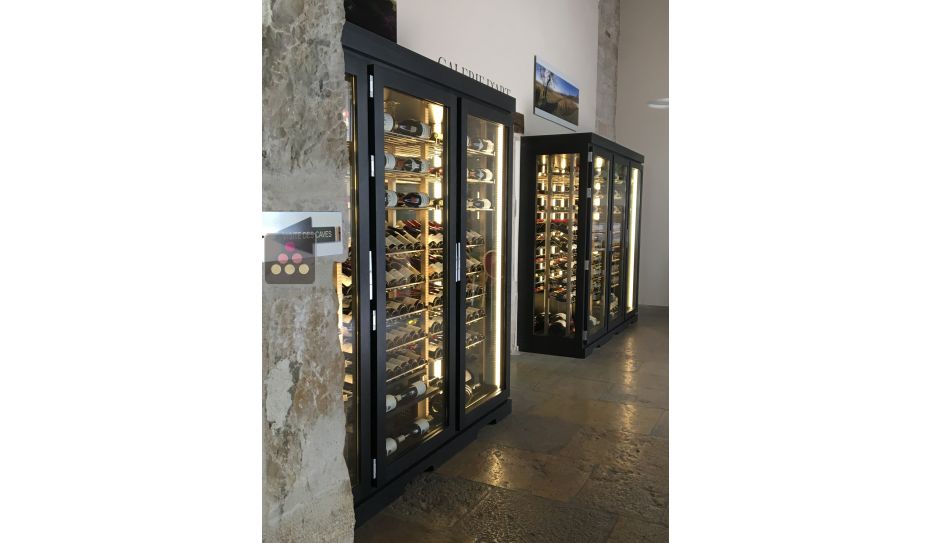 Single temperature air conditioned refrigerated display cabinet - right side