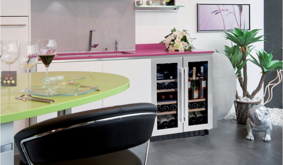 Dual temperature wine service cabinet