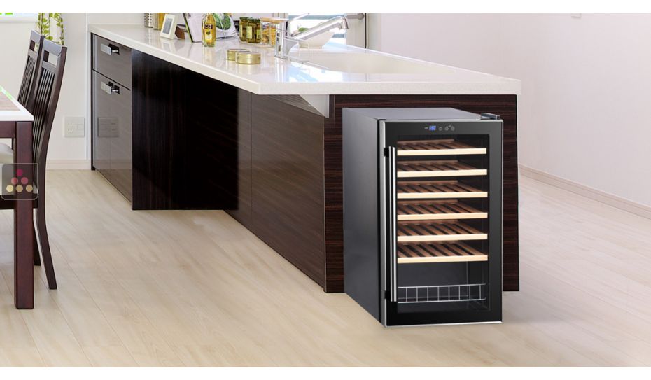 Single temperature wine service cabinet