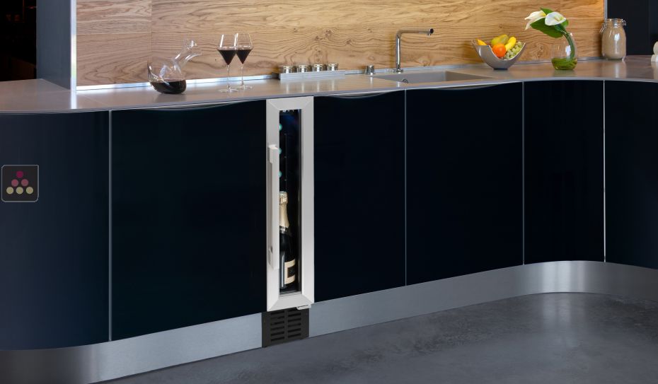 Single temperature wine service cabinet