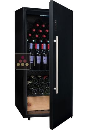 Wine cabinet for multi temperature service or single temperature storage 