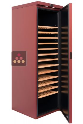 Single-temperature wine cabinet for ageing or service