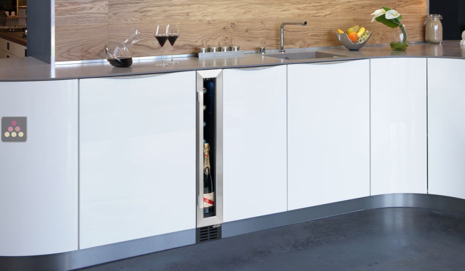 Single temperature wine service cabinet