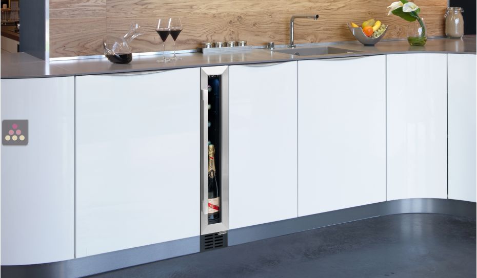 Single temperature built in wine service cabinet