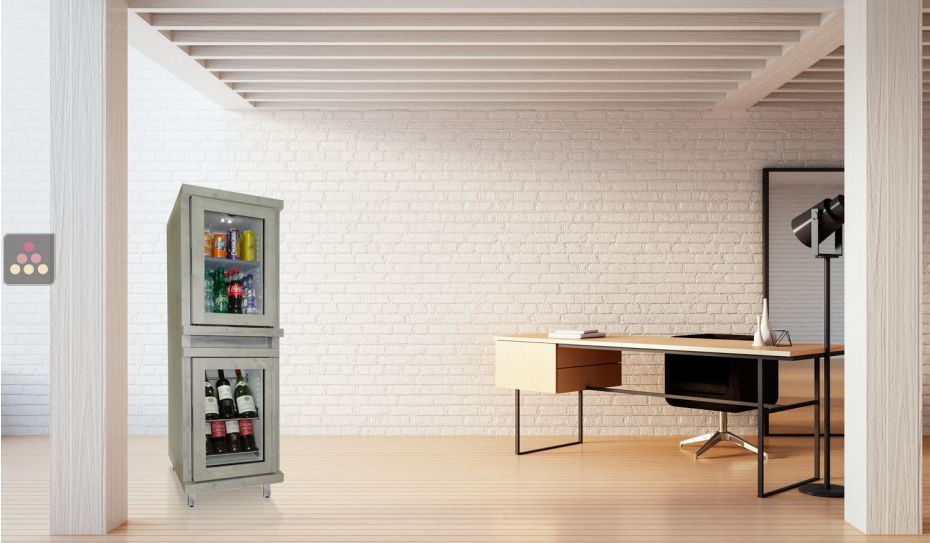 Silent mini-winebar and minibar with customized wood coating