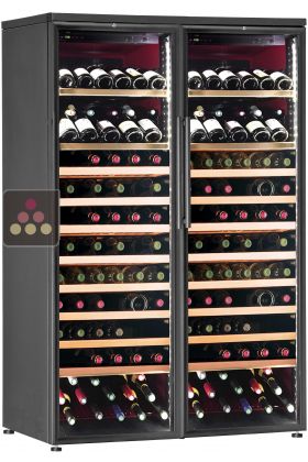 Combination of a single temperature wine storage cabinet and a multi-temperature wine service cabinet 