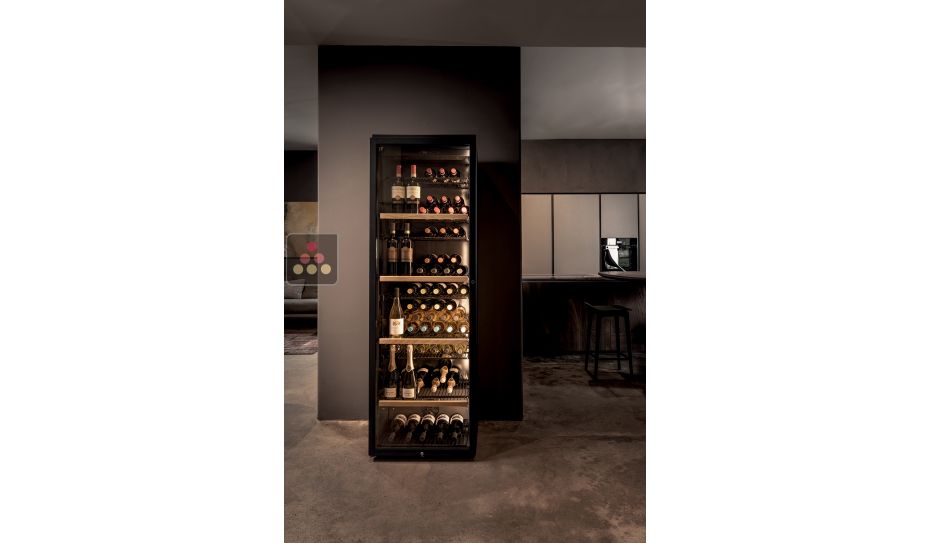 Single temperature freestanding wine cabinet for storage or service - Standing bottles