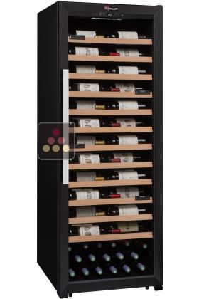 Wine cabinet for multi temperature service or single temperature storage 