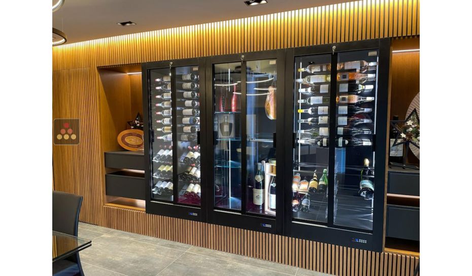 Combination of 3 professional refrigerated display cabinets for wine, cheese and cured meat - 3 glazed sides - Magnetic and interchangeable cover