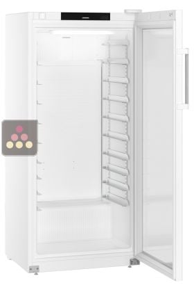 Freestanding forced-air refrigerator with solid door - 361L