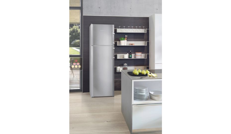 Fridge-freezer with NoFrost - 307L