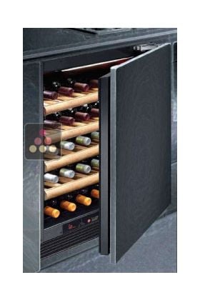 Single temperature built in wine cabinet with panelable door - Sliding shelves