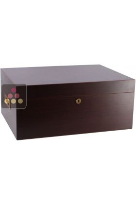 Walnut veneer humidor